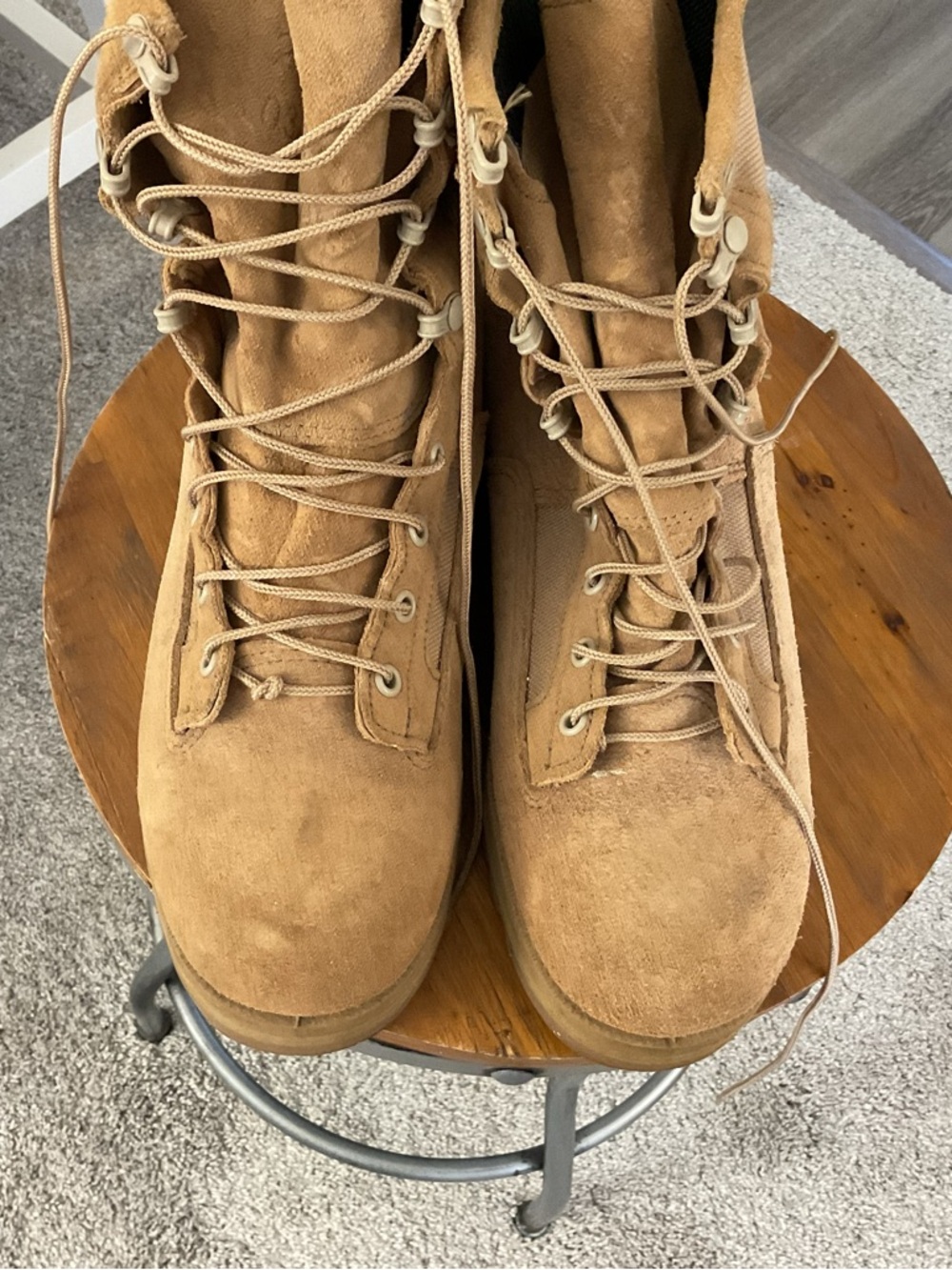 Wellco Military Boots Mens 9.5 W Tan Army Utility Combat Tactical Vibram Desert